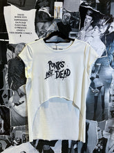 carregar imagem no visualizador da galeria, fashion top cropped punks not dead high-high (off white)